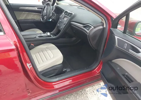 2019 Ford Fusion S z USA, uszkodzony, nr VIN 3FA6P0G77KR215022